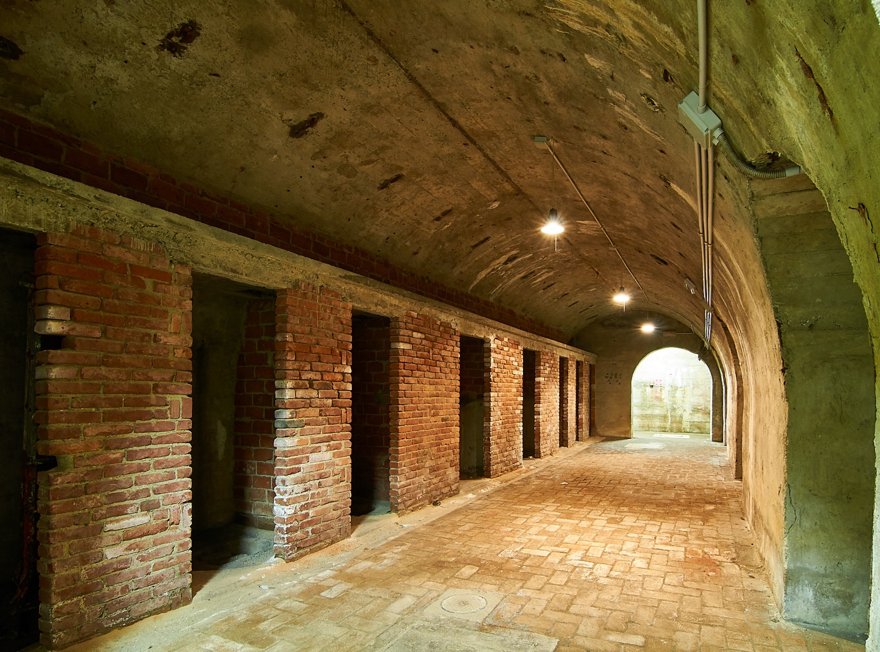 Foto_rifugio_pzaRisorg